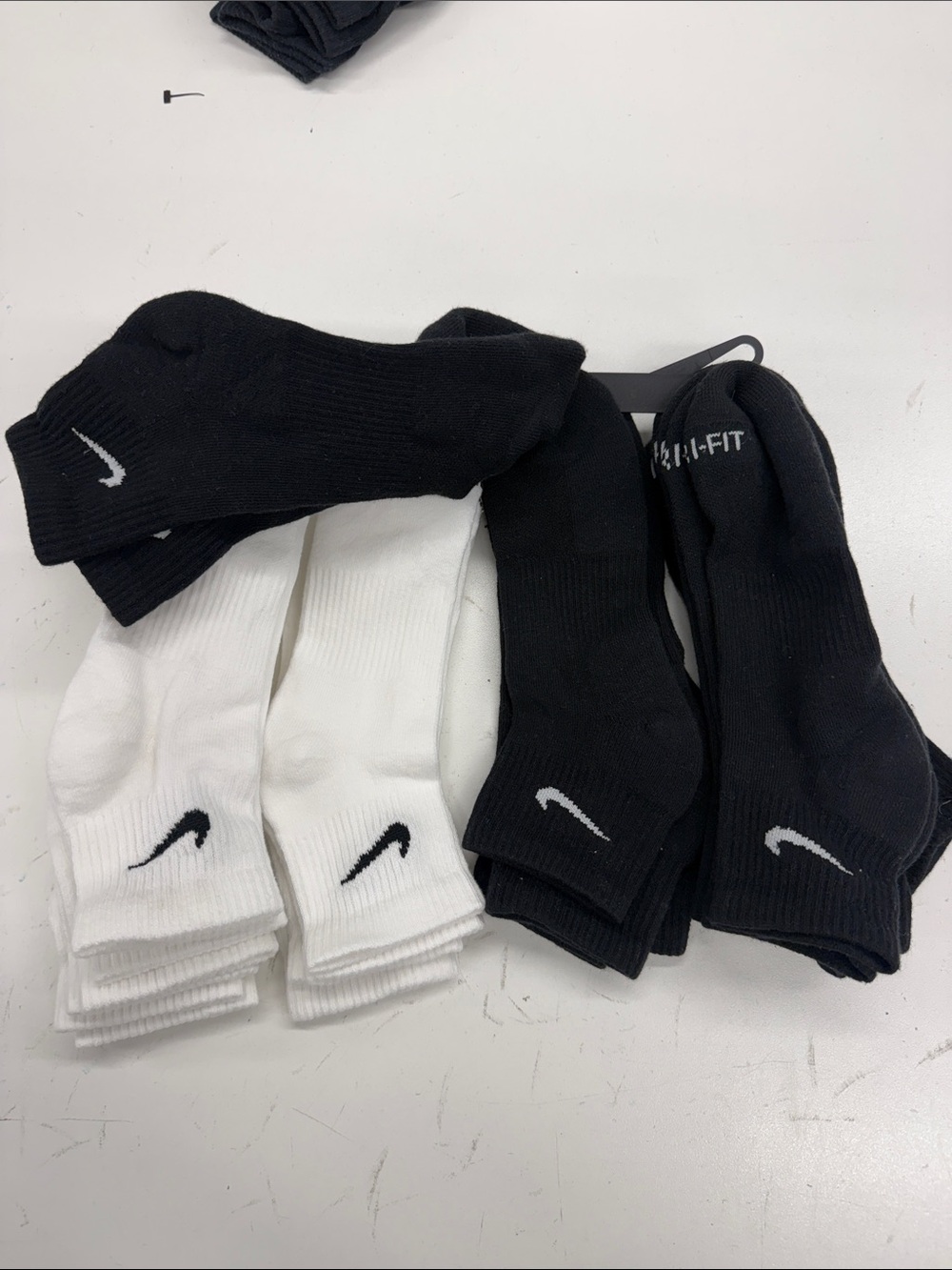 Nike Dri-FIT Ankle Everyday Plus Socks - Black & White (Multi-Pack) - 12 Pairs - Picture 2 of 2